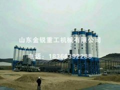 HLS180混凝土搅拌站